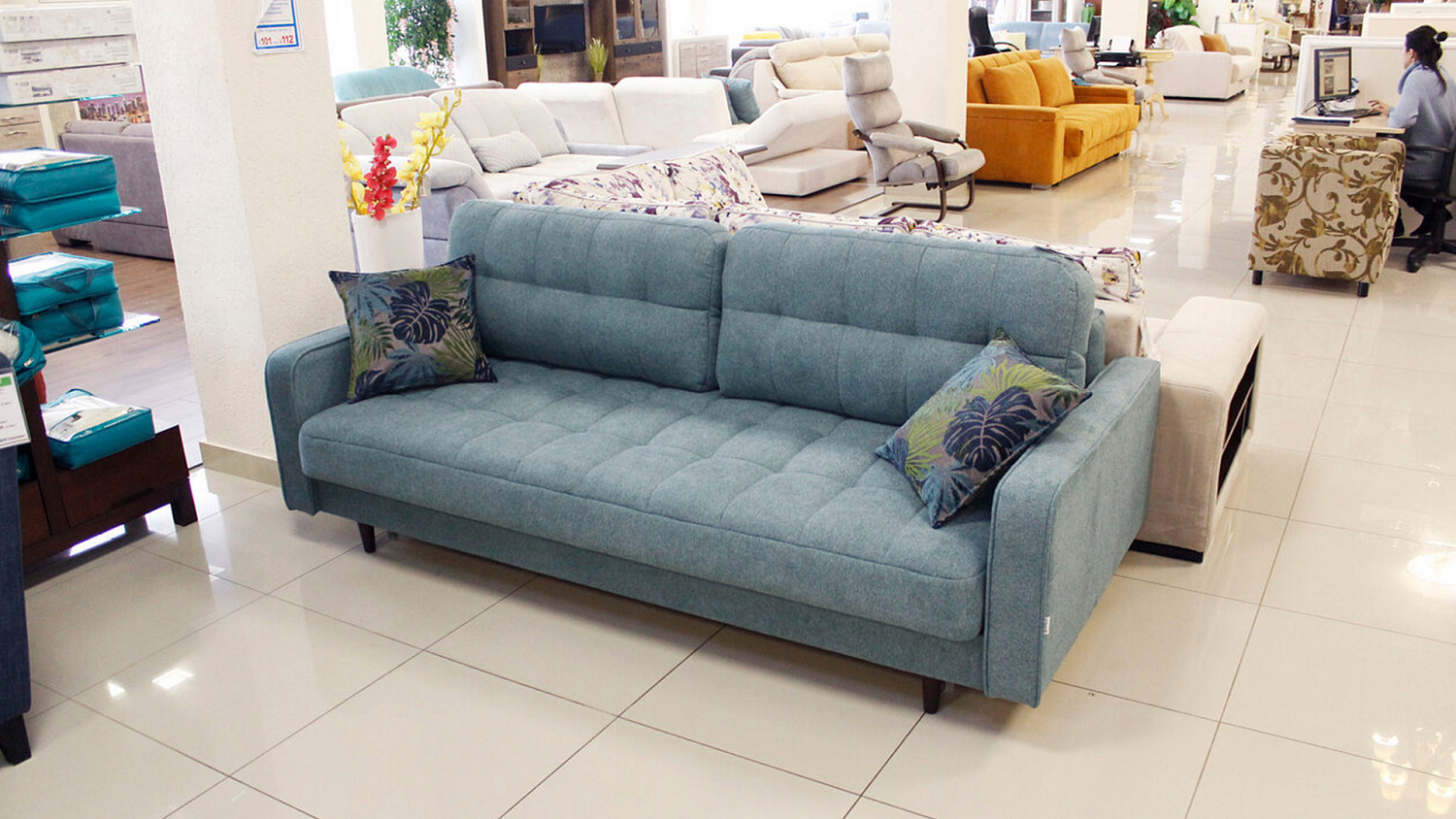 Обновите свое жилое пространство с помощью дивана-кровати Орлеан - недорогой ортопедический матрас в комплекте. 