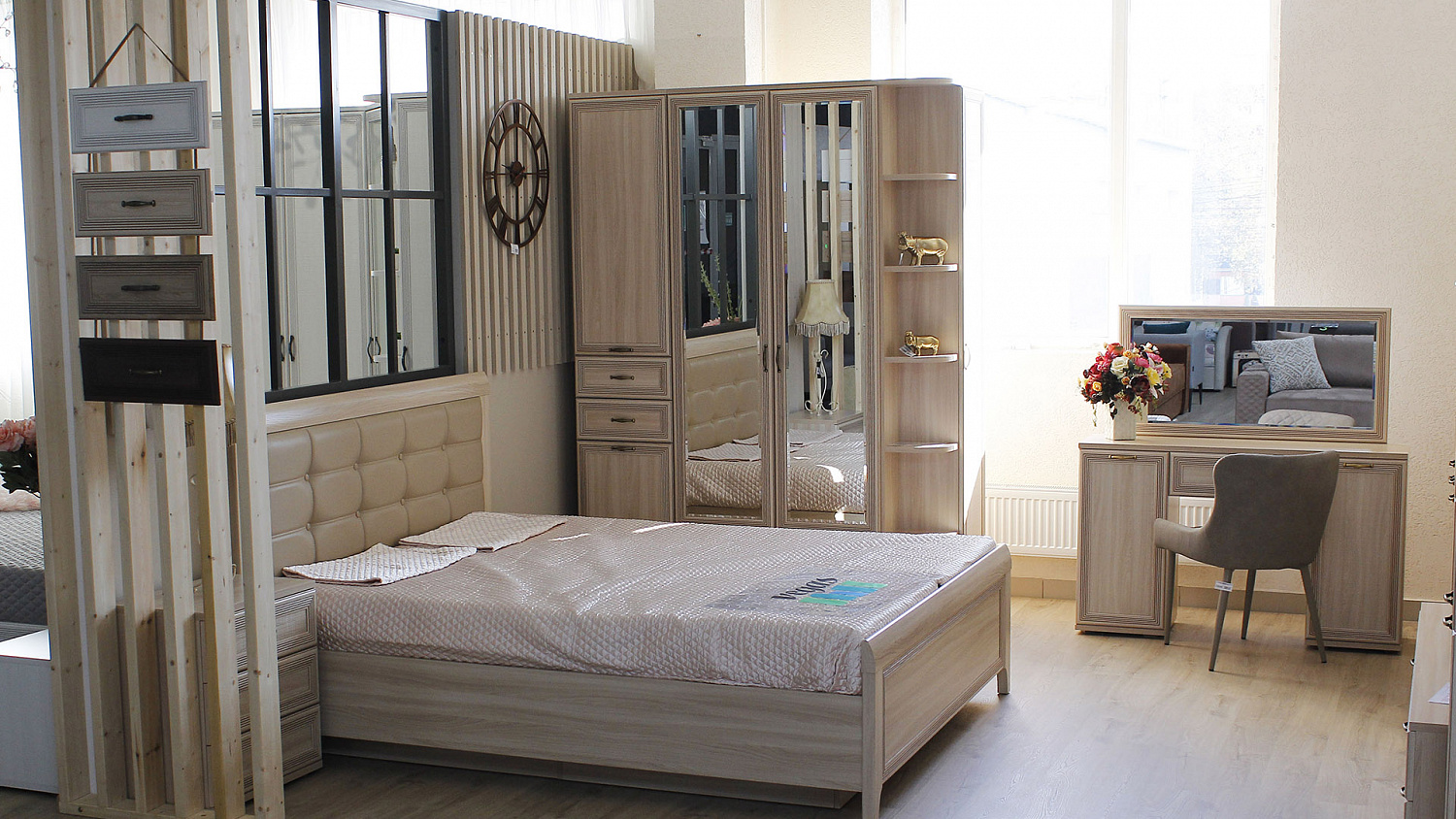 Мечтаете  о новой,  лёгкой, и модной спальне в лаконичном стиле?