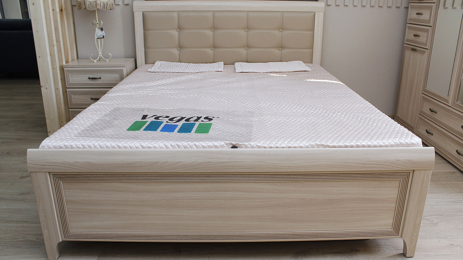 Мечтаете  о новой,  лёгкой, и модной спальне в лаконичном стиле?