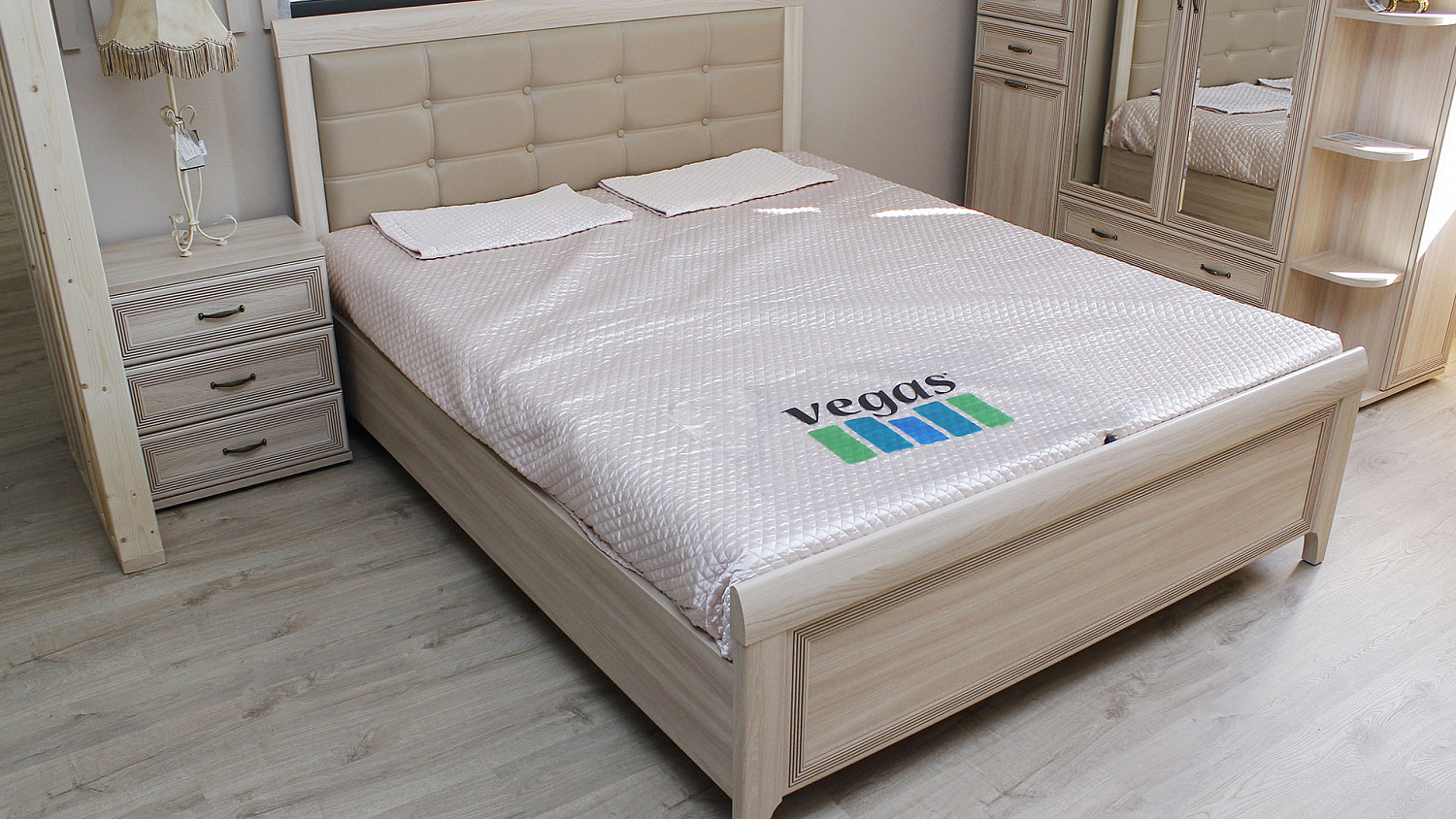 Мечтаете  о новой,  лёгкой, и модной спальне в лаконичном стиле?