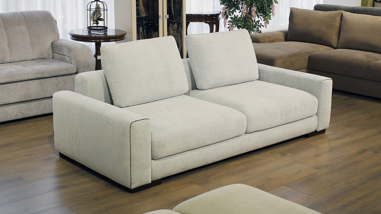 Диван прямой Ostin