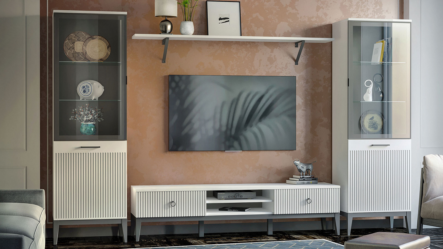 Пэрис Хилтон: Как она связана с отелями и мебелью Хилтон?