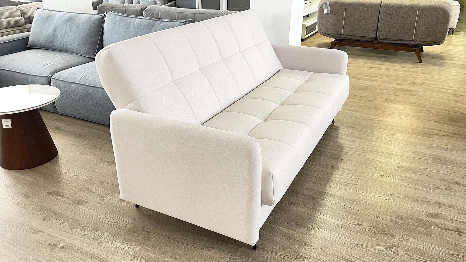 Новинка в салоне! Прямой диван Атлетико