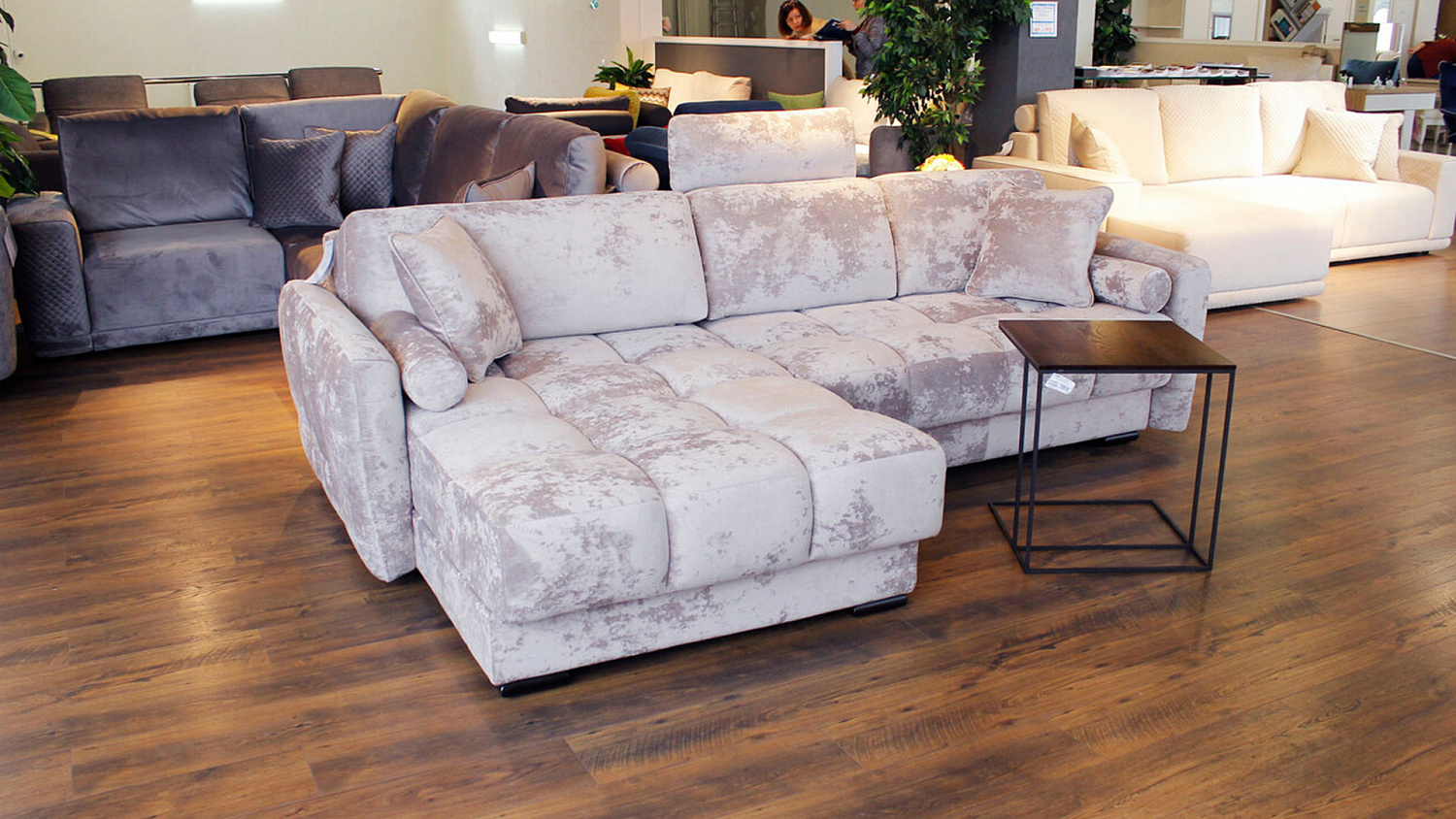 Диван Клаус: Воплощение Стиля, Комфорта и Функциональности