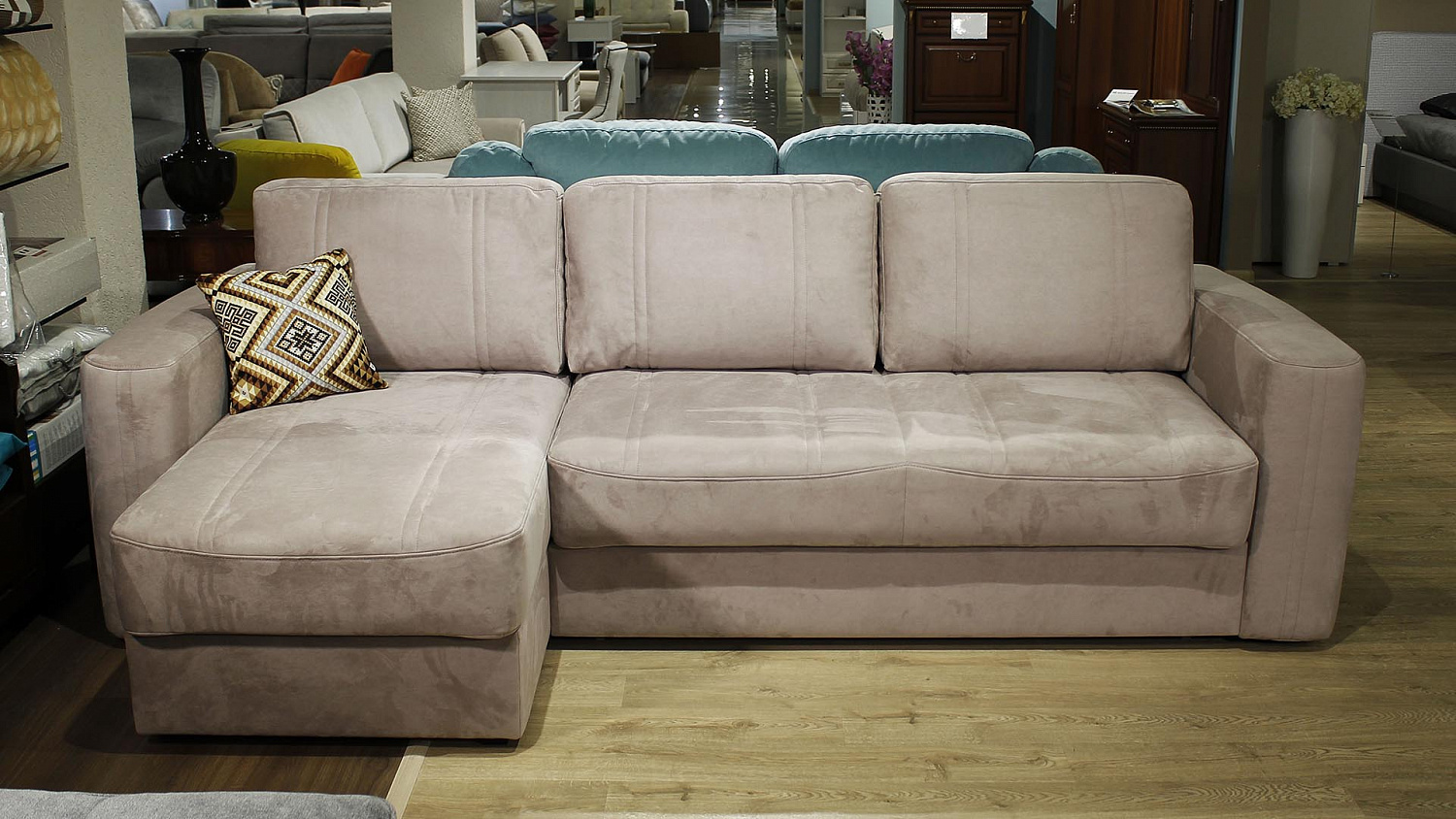 Новика! Диван с оттоманкой Бароло