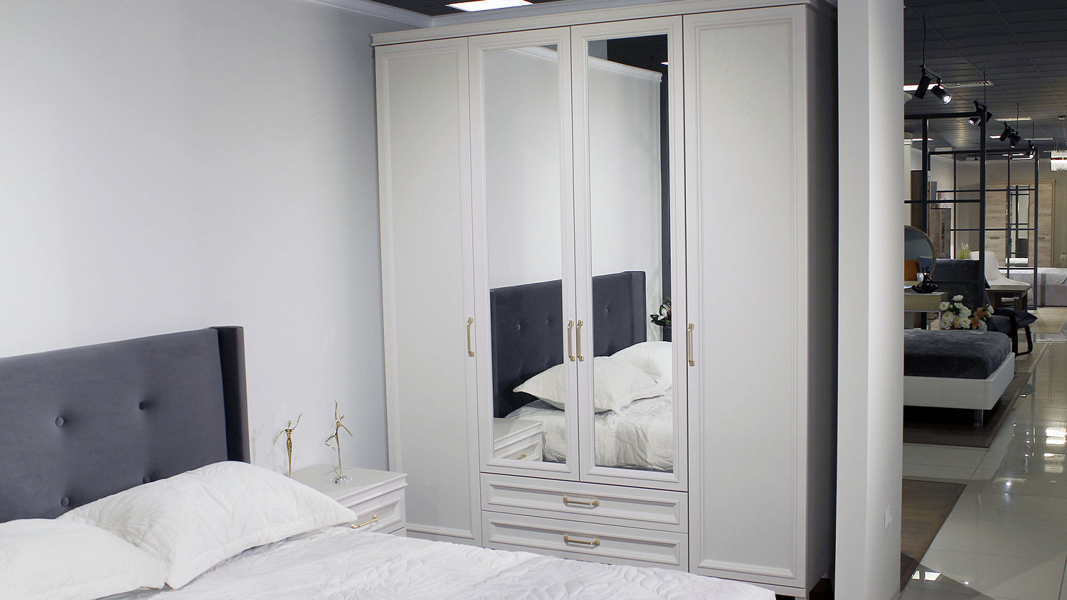 Новинка! Современная мебель для спальни Орландо 