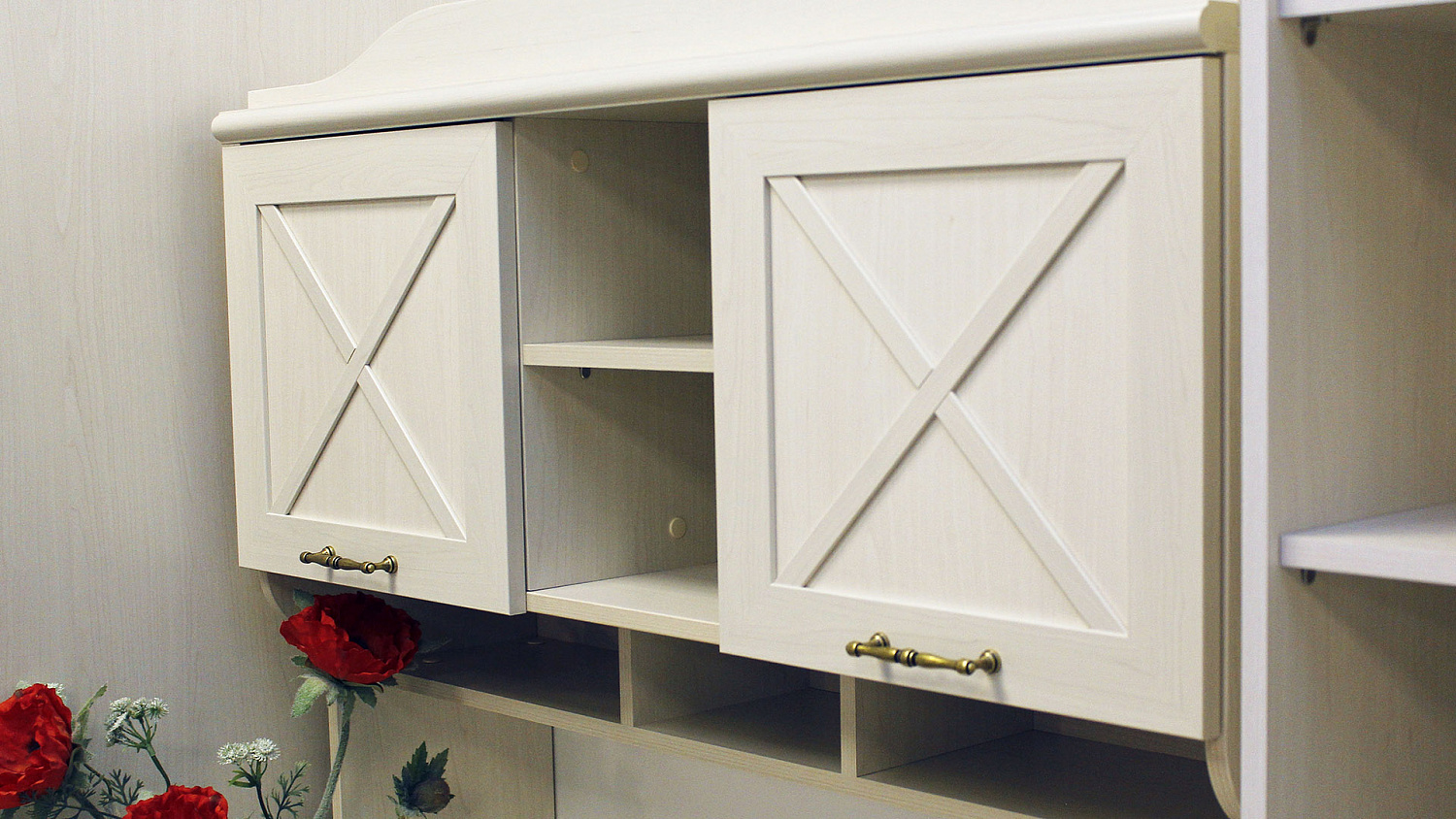 Преобразите свой дом с помощью детской мебели в стиле кантри и нестареющих деревянных фасадов