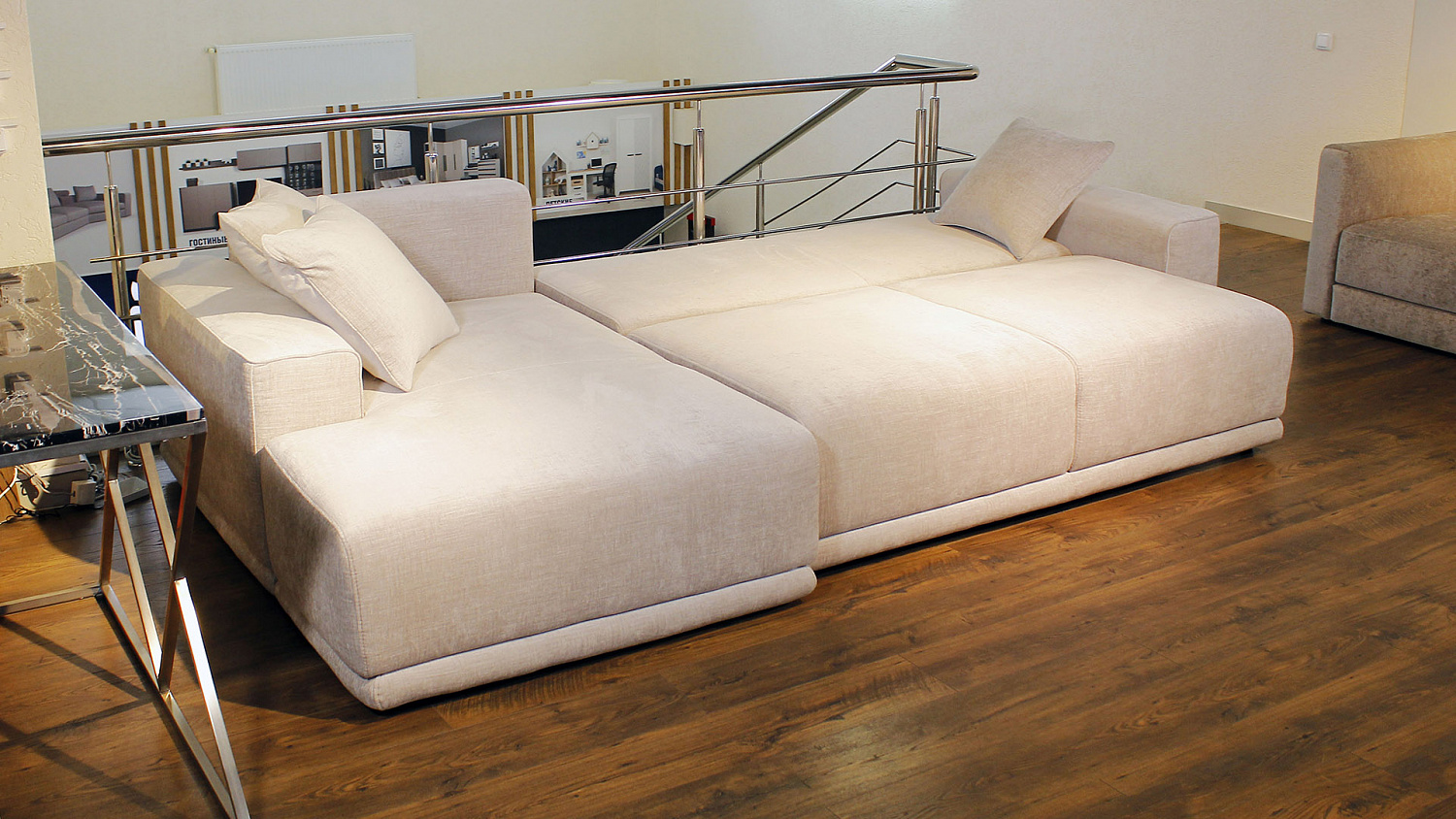 Диван с оттоманкой Taylor