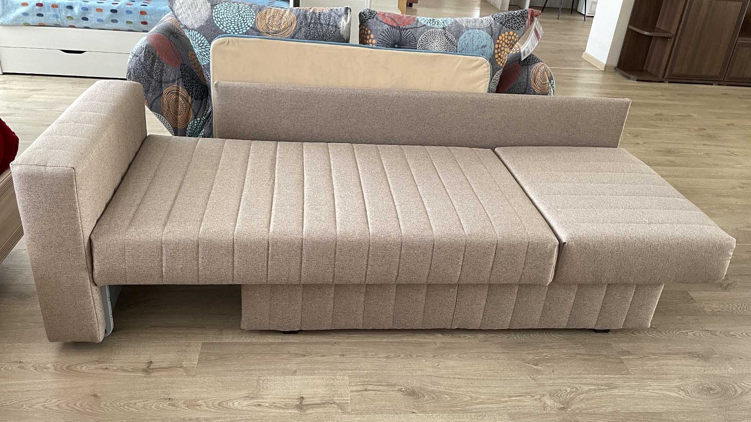 Новинка в салоне! Прямой диван Алье