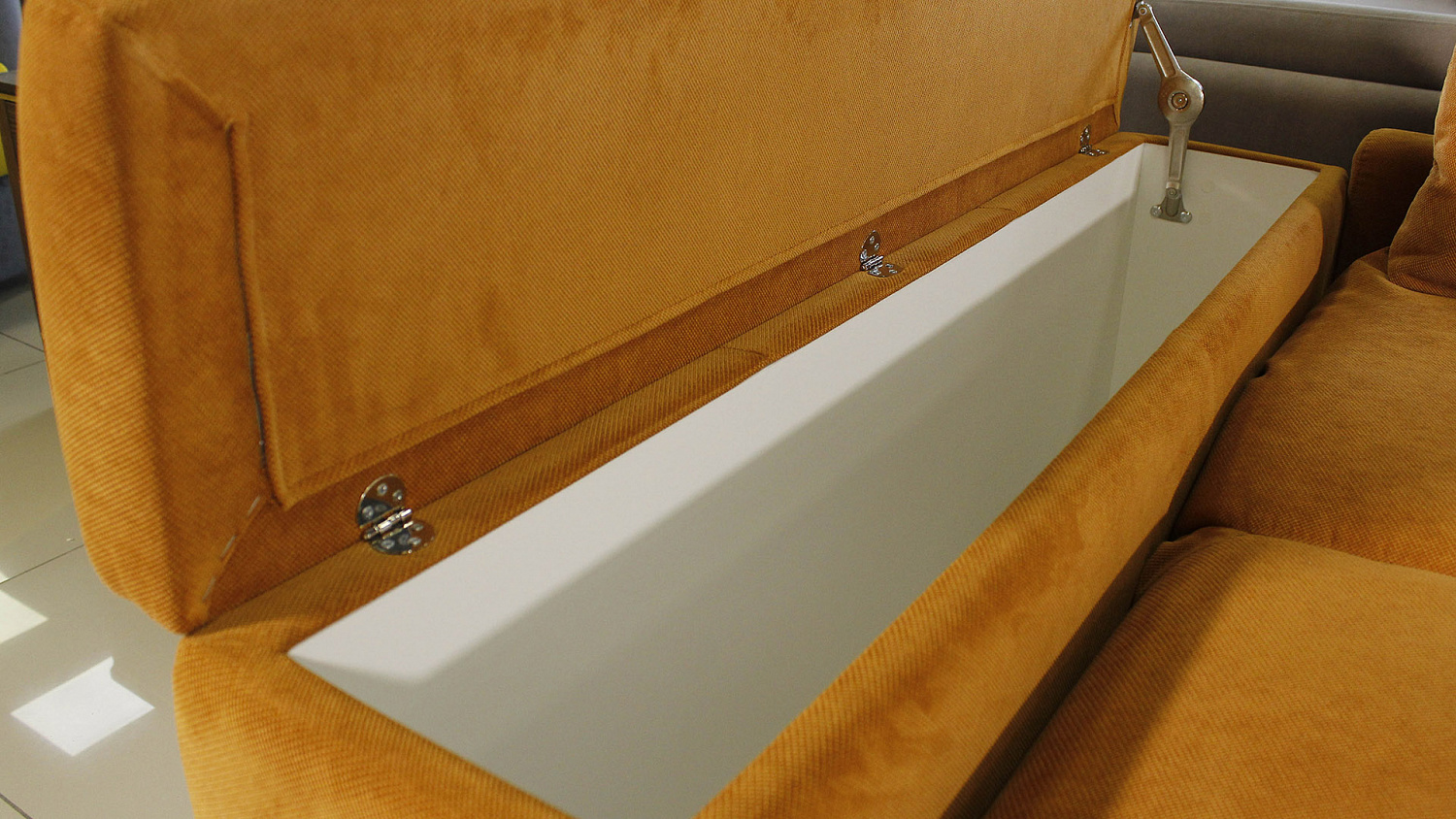 Прямой диван Эллиот